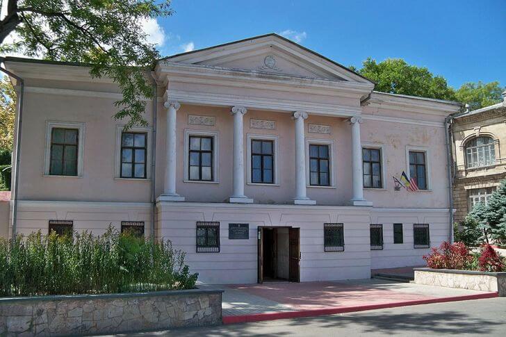 proxy.php?image=https%3A%2F%2Ftop10.travel%2Fwp-content%2Fuploads%2F2017%2F09%2Fkerchenskaya-kartinnaya-galereya.jpg&hash=7c544b1f3d61de82bbc2d5d7f0b1f36a | Рено Каптур клуб Россия | www.KAPTUR.club