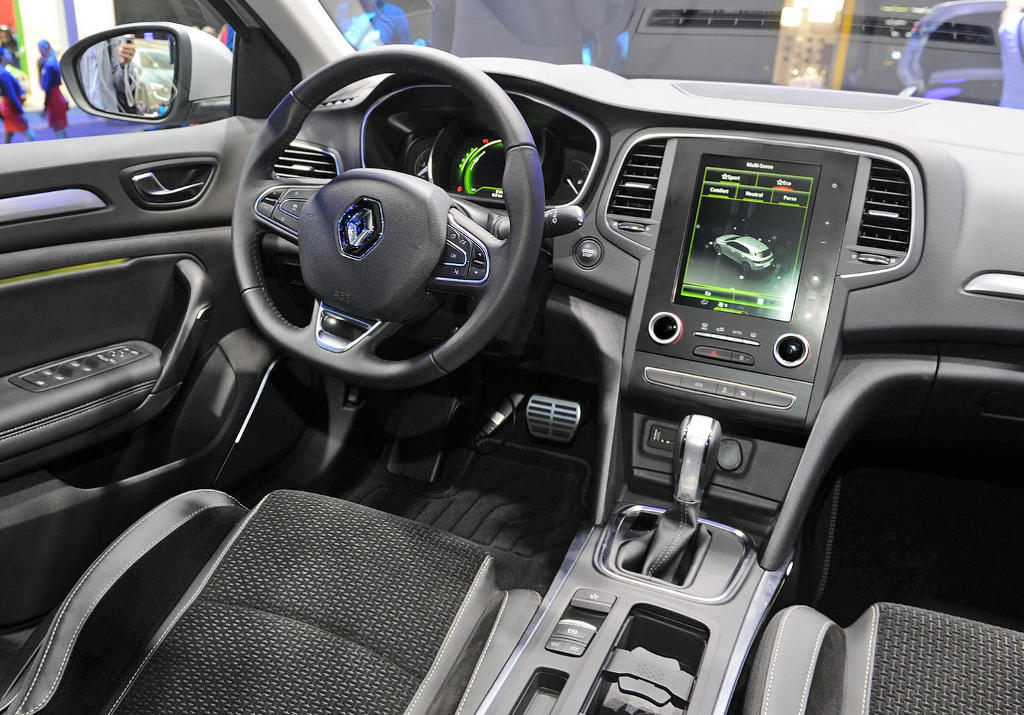 proxy.php?image=http%3A%2F%2Fautompv.ru%2Fwp-content%2Fuploads%2F2015%2F09%2Fsalon-Renault-Megane-2016.jpg&hash=c04859e5192d8b084b3fbf57d054ec2d | Рено Каптур клуб Россия | www.KAPTUR.club